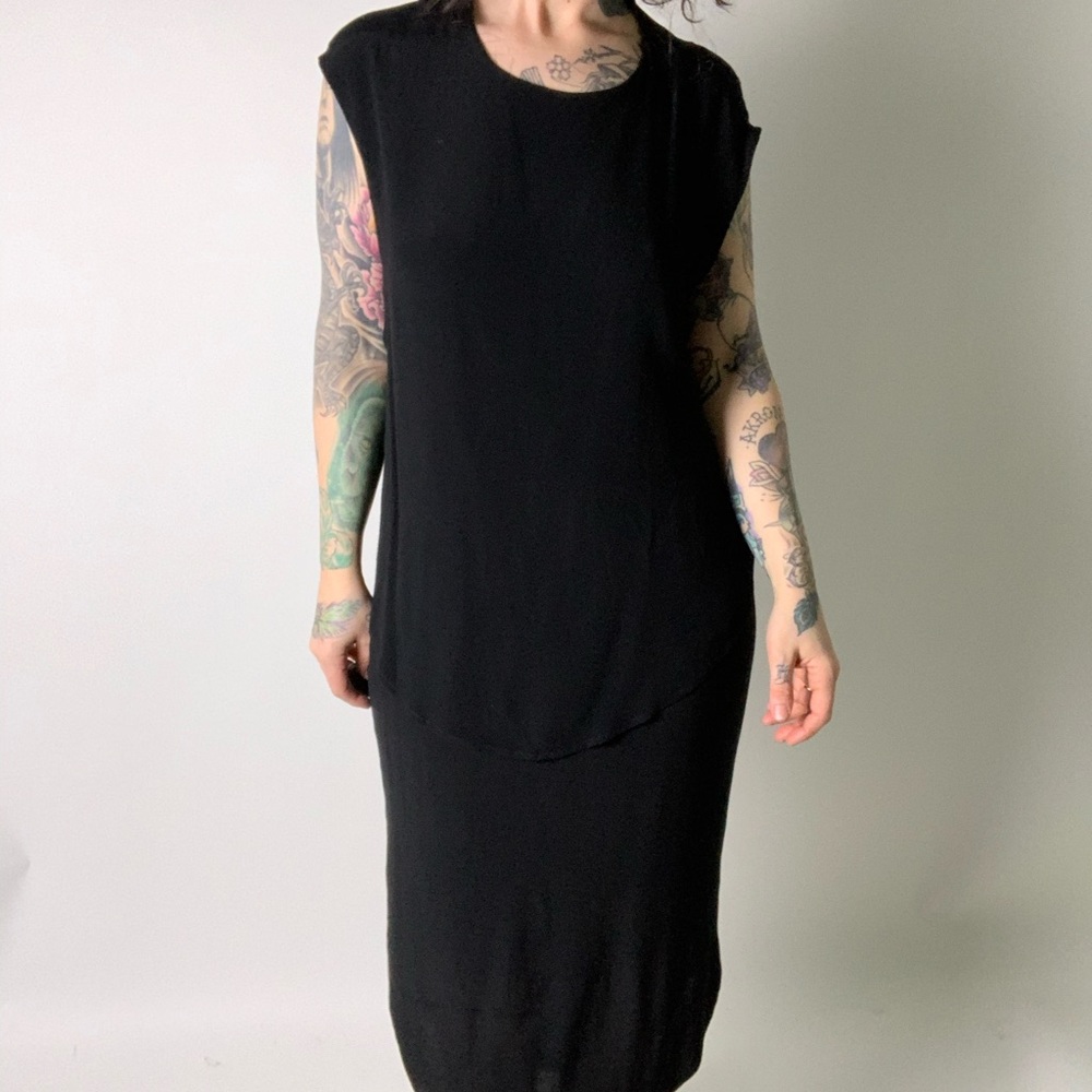 OAK NYC Open Back Layered Poly Crepe Dress Black - Picture 2 of 10